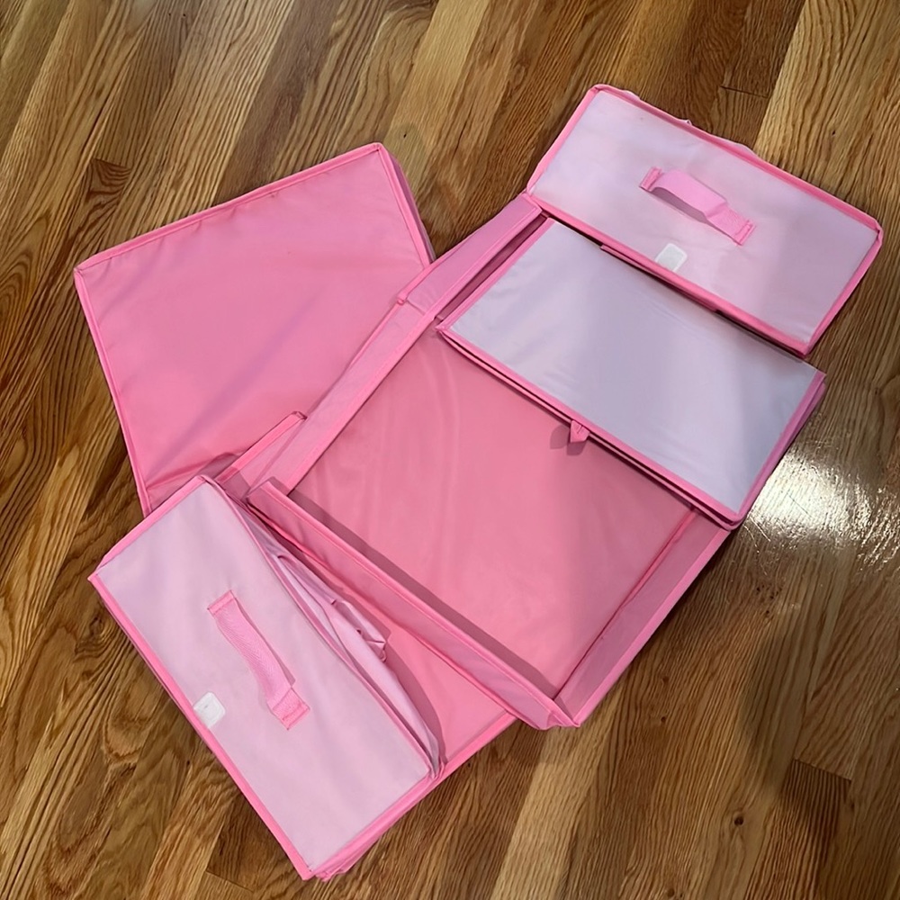 3 Foldable storage boxes